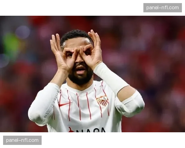 官方：塞维利亚前锋恩-内斯里因腿筋伤势预计缺席三周。